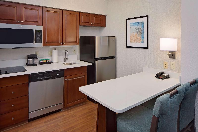 سوئیت با تخت بزرگ, Red Roof Inn Milford  New Haven