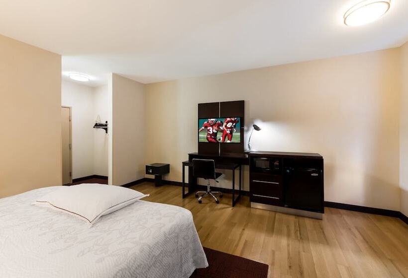 اتاق پرمیوم, Red Roof Inn Plus+ Columbus Downtown   Convention Center