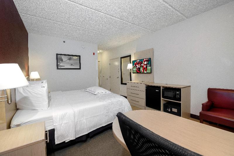 اتاق پرمیوم, Red Roof Inn Plus + Gainesville