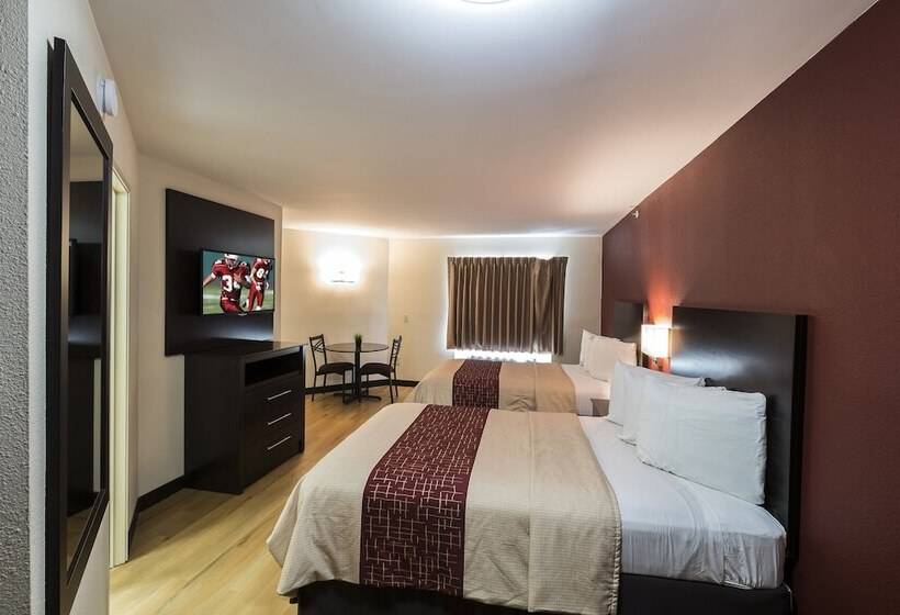 חדר דלוקס, Red Roof Inn Plus+ Houston   Energy Corridor