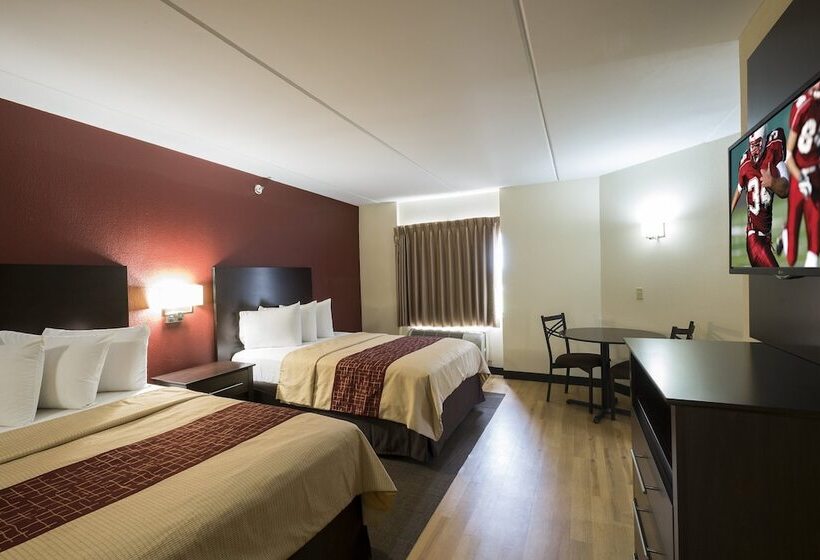 חדר דלוקס, Red Roof Inn Plus+ Houston   Energy Corridor