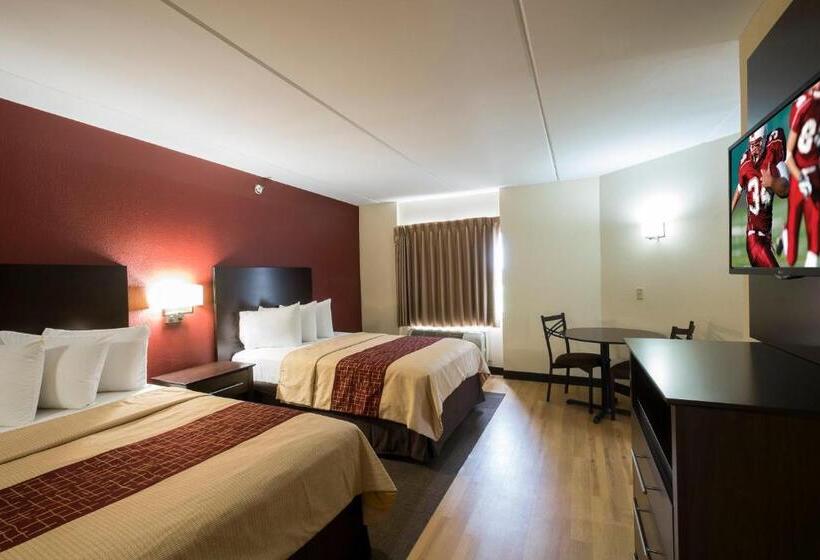 חדר דלוקס, Red Roof Inn Plus+ Houston   Energy Corridor