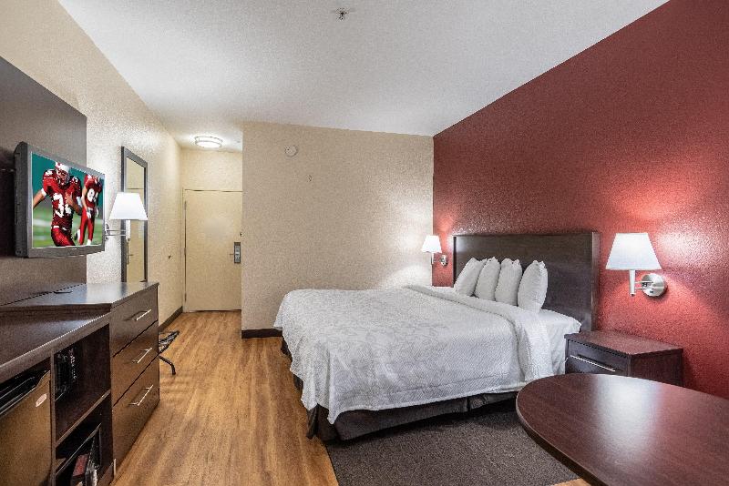 اتاق سوپریور با تخت بزرگ, Red Roof Inn Plus + Phoenix West