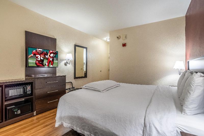 اتاق سوپریور با تخت بزرگ, Red Roof Inn Plus + Phoenix West
