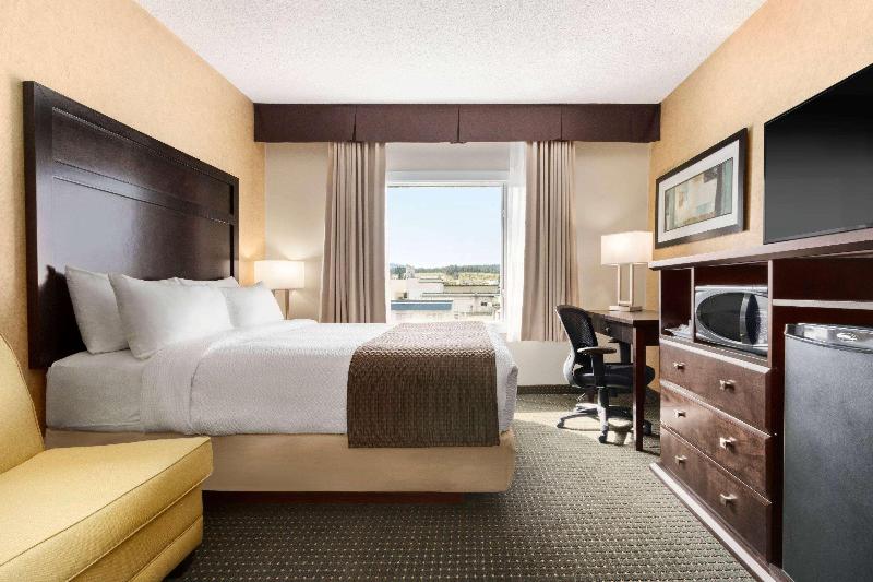 اتاق پرمیوم, Red Roof Inn Plus Raleigh Downtown Ncsu Conv Center