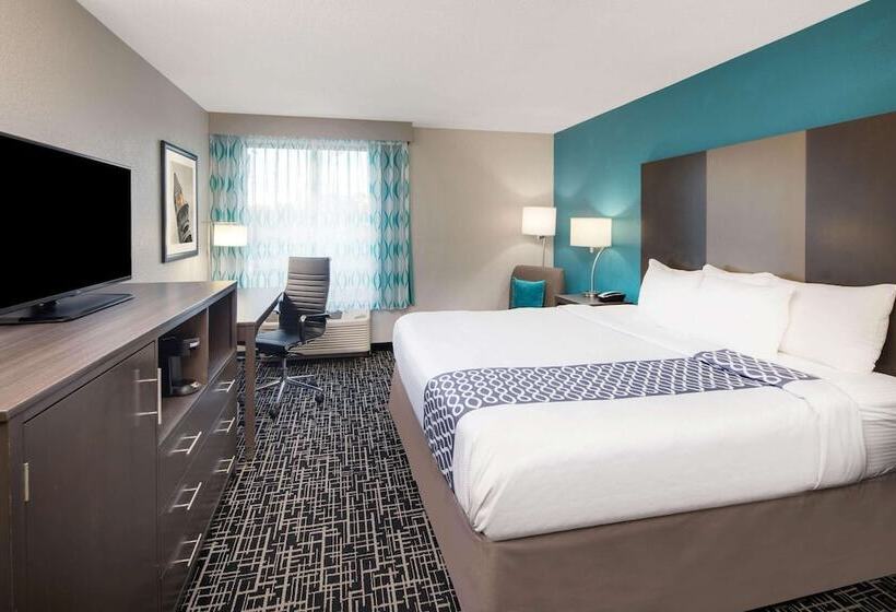 Quarto Standard Cama Casal para Deficientes, La Quinta Inn & Suites By Wyndham Atlanta Airport North