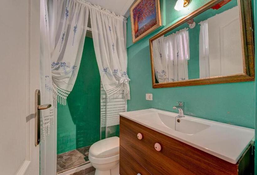 اتاق لوکس با چشم‌انداز باغ, Casa Luminosa