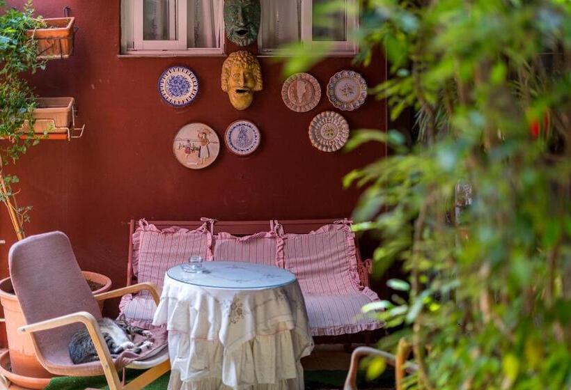 اتاق لوکس با چشم‌انداز باغ, Casa Luminosa