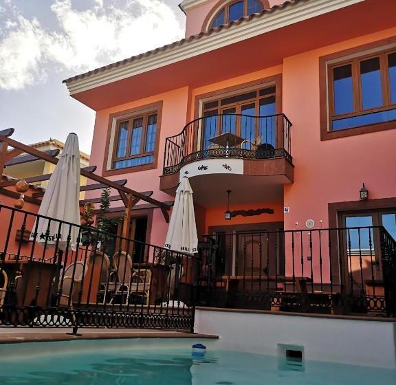 اتاق یک تخته با چشم‌انداز استخر, La Casona Canaria Boutique Home B & B