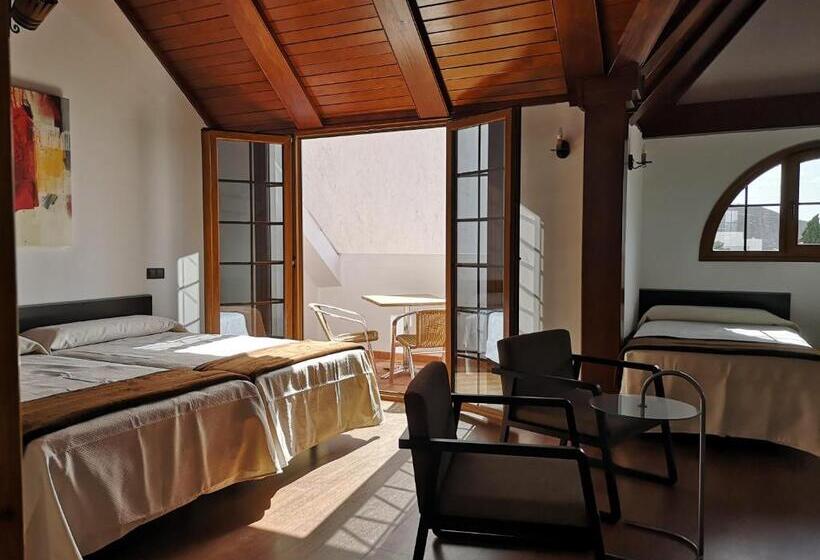 اتاق استاندارد چهارنفره با بالکن, La Casona Canaria Boutique Home B & B