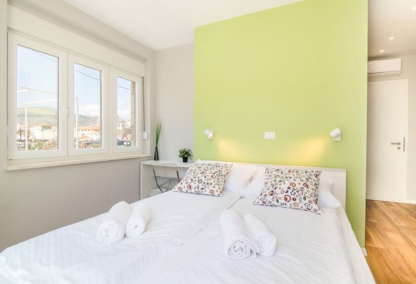 اتاق اکونومی, 4 Elements Old Town Views Rooms