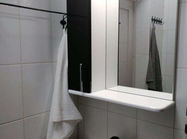 اتاق لوکس, Good Night Rooms & Hostel