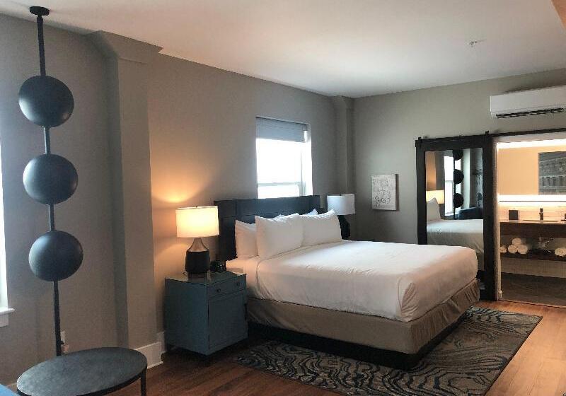 اتاق استاندارد با تخت بزرگ, Indigo Spokane Downtown, An Ihg