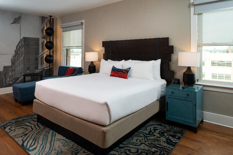 اتاق استاندارد با تخت بزرگ, Indigo Spokane Downtown, An Ihg