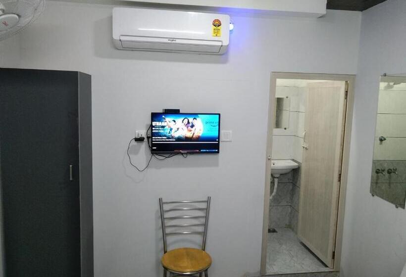 اتاق اکونومی, Silver Cloud Hotel Sholinganallur