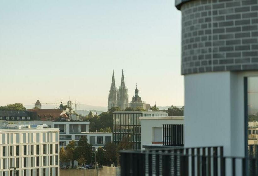 Номер Deluxe, Holiday Inn   The Niu, Sparrow Regensburg, An Ihg