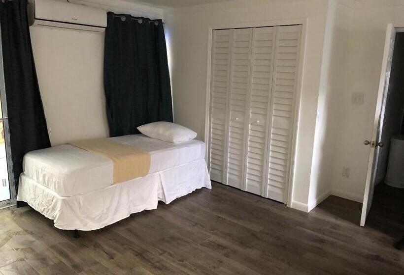 سوئیت جونیور خانوادگی, The Sunset Cove And Rainbow Room