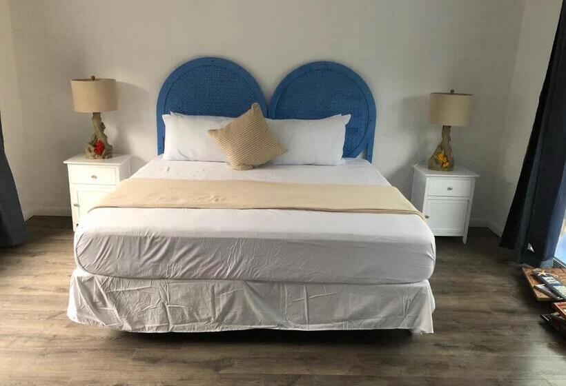 سوئیت جونیور خانوادگی, The Sunset Cove And Rainbow Room