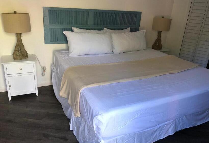 اتاق استاندارد با تخت بزرگ, The Sunset Cove And Rainbow Room