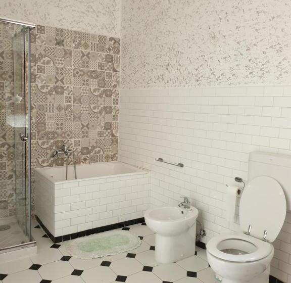 اتاق استاندارد با سرویس بهداشتی مشترک, B&b Da Persio