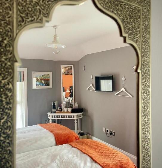 اتاق استاندارد, Ebenezer S Place