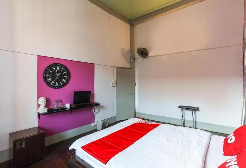 اتاق استاندارد با سرویس بهداشتی مشترک, Oyo Old Town Boutique Hostel