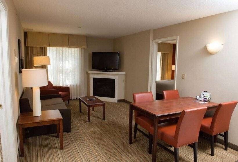 Suite Deluxe, Hawthorn Suites By Wyndham Erie