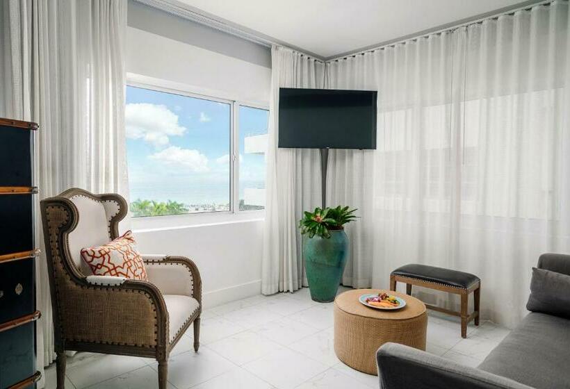 إستوديو قياسى, Nautilus Sonesta Miami Beach