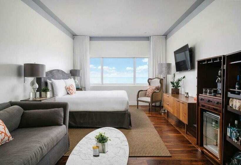 Deluxe Zimmer Kingsize Bett, Nautilus Sonesta Miami Beach