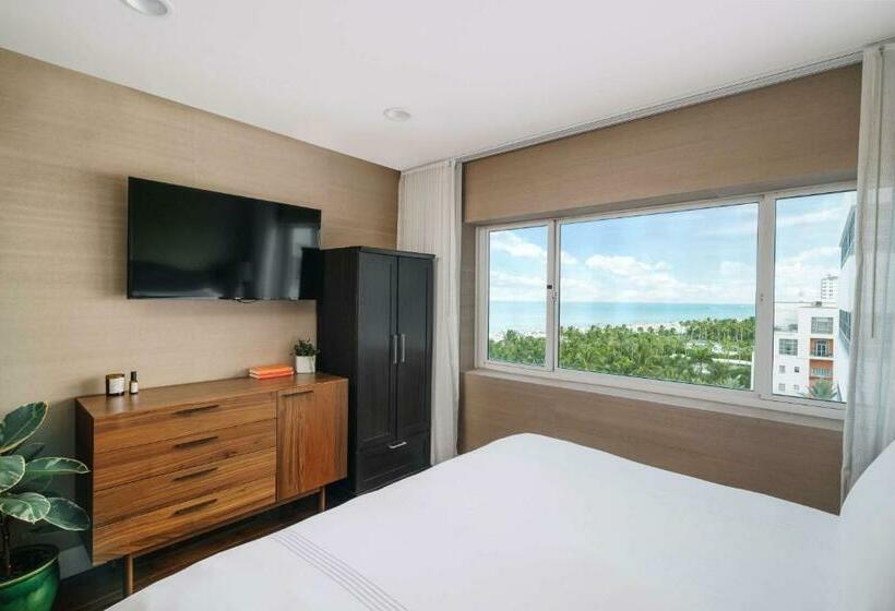 سوییت با چشم‌انداز دریا, Nautilus Sonesta Miami Beach