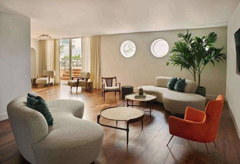 Penthouse Room, Nautilus Sonesta Miami Beach