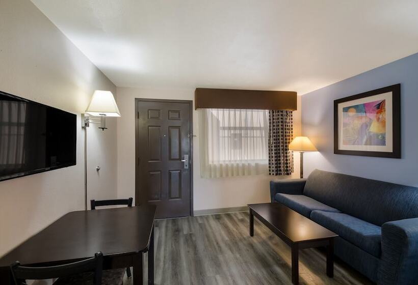 Suite Queen Bed, Quality Inn & Suites Round Rock  Austin North