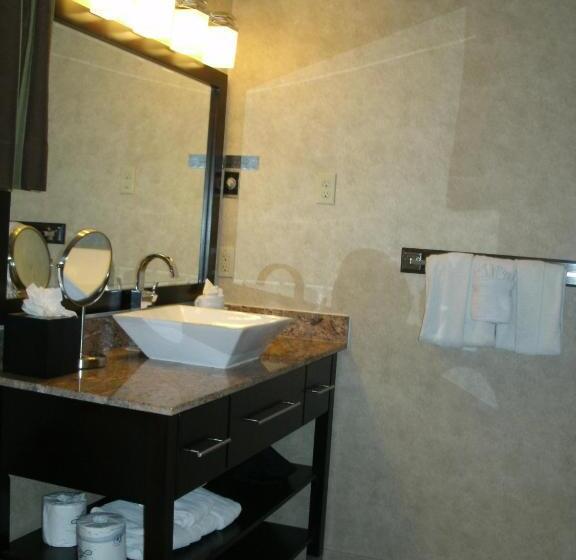 سوئیت پریمیوم, Rosedale Inn