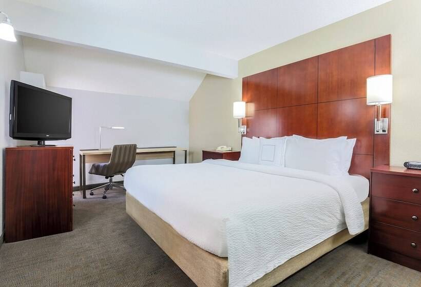 2 Bedroom Suite, Residence Inn Chicago Deerfield