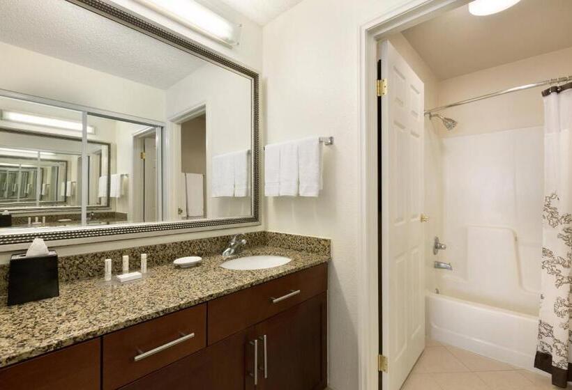带大床的标准工作室, Residence Inn Corpus Christi