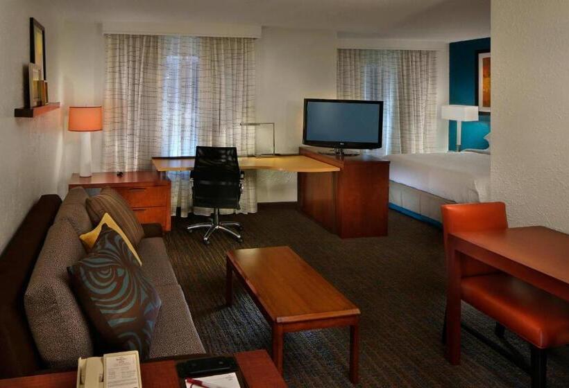 استودیوی استاندارد, Residence Inn Danbury