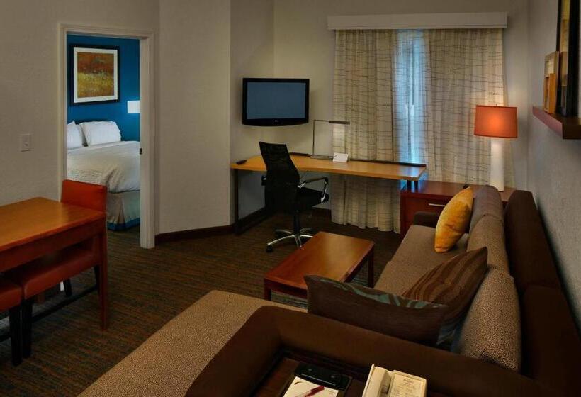 سوییت, Residence Inn Danbury