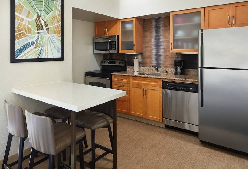 استودیوی استاندارد, Residence Inn Irvine Spectrum