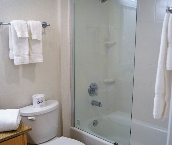 Президентский Люкс, Doral Inn & Suites Miami Airport West