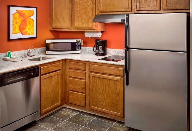 سوییت, Sonesta Es Suites Allentown Bethlehem Airport