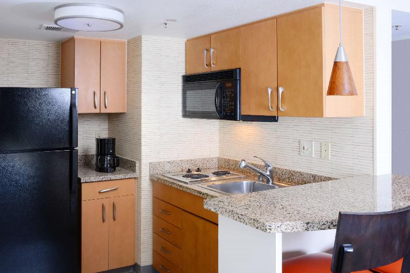 سوئیت با تخت بزرگ, Sonesta Es Suites Dallas Medical Market Center
