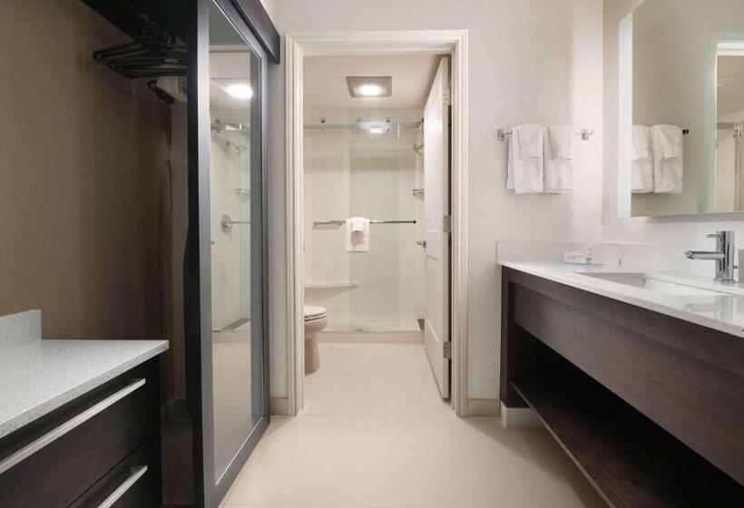 سوئیت برای معلولان, Sonesta Es Suites Dallas Richardson