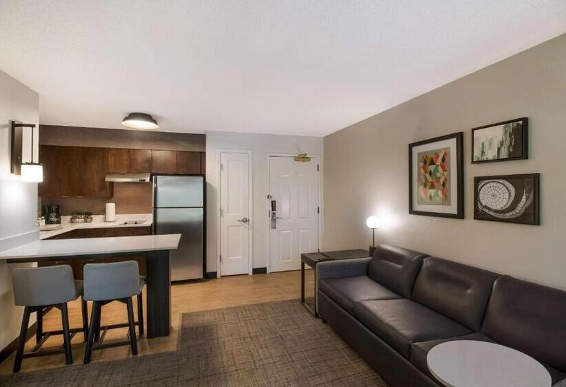 سوئیت برای معلولان, Sonesta Es Suites Dallas Richardson