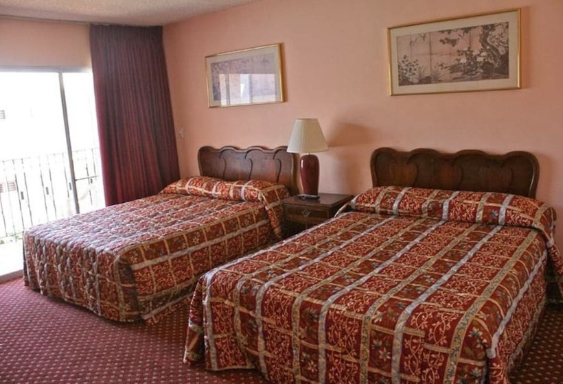 اتاق لوکس سه تخته, Royal Century Hotel At Lax