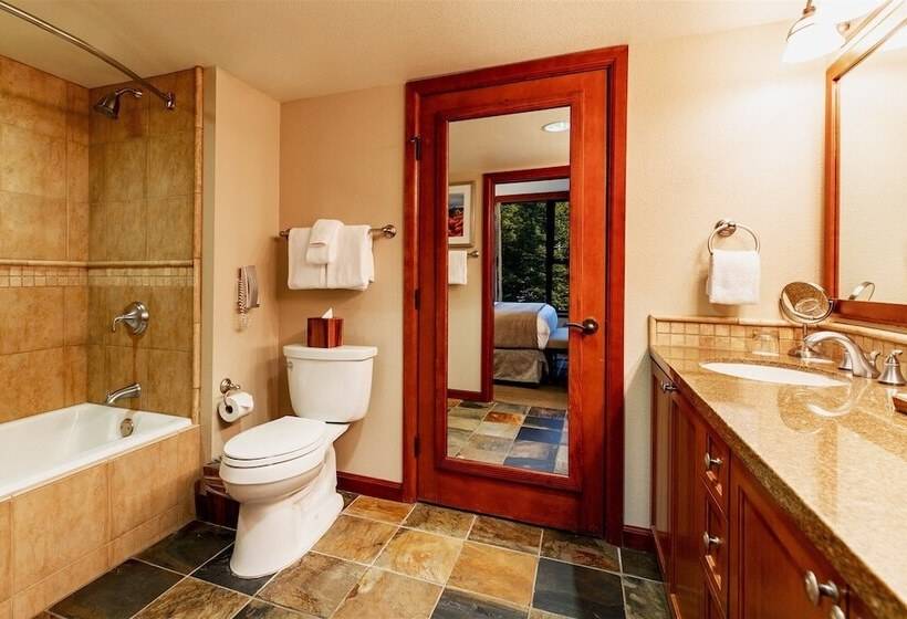 سوئیت دولوکس با چشم‌انداز, The Everline Resort & Spa Lake Tahoe