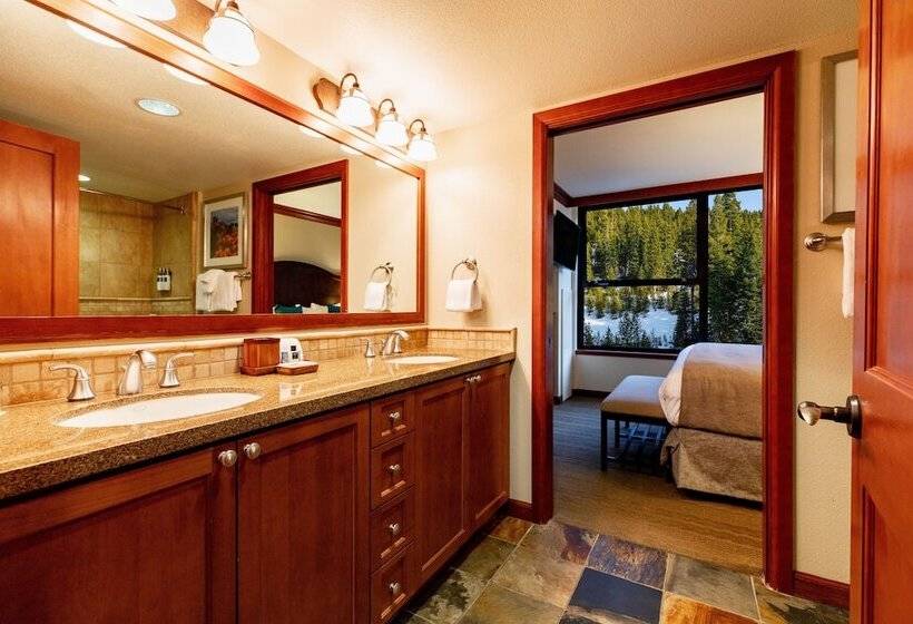 سوئیت دولوکس با چشم‌انداز, The Everline Resort & Spa Lake Tahoe