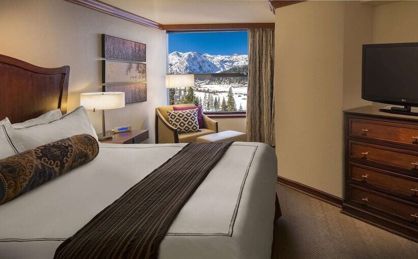 سوئیت دولوکس با چشم‌انداز, The Everline Resort & Spa Lake Tahoe