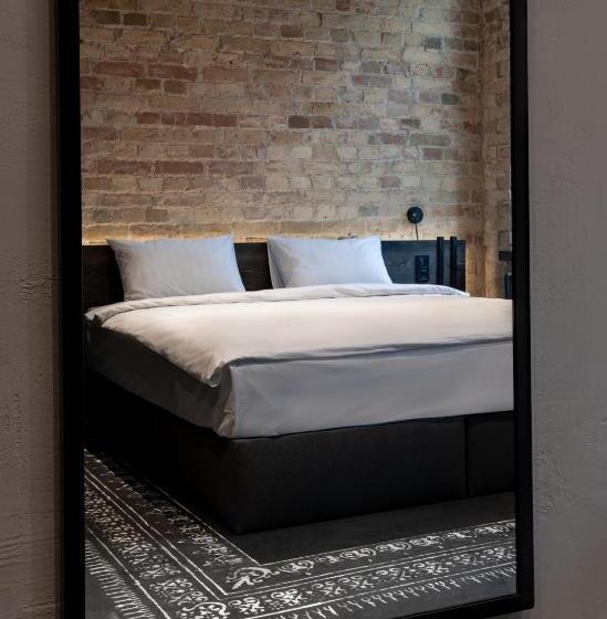 اتاق استاندارد, Globe Runner Hotel & Hostel