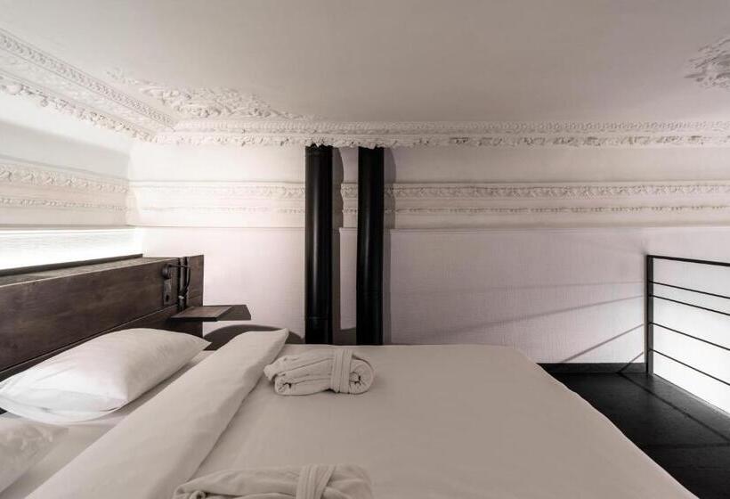 اتاق لوکس خانوادگی, Globe Runner Hotel & Hostel
