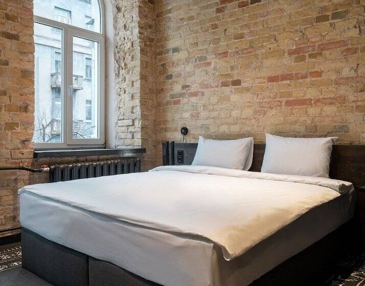 اتاق استاندارد, Globe Runner Hotel & Hostel